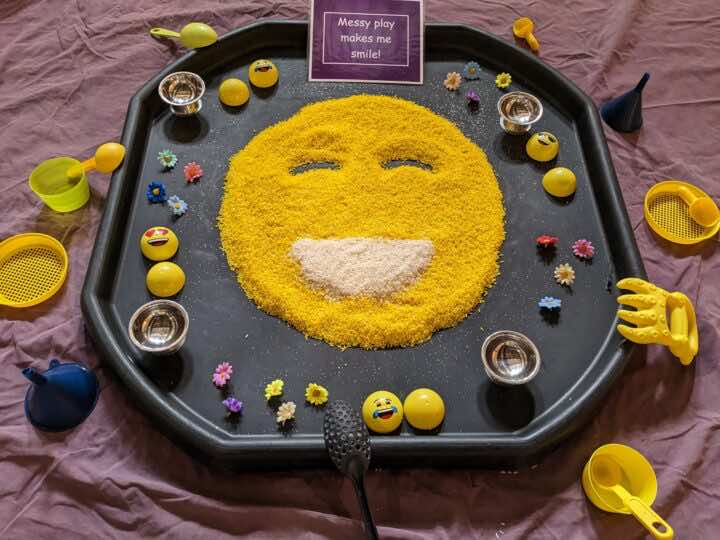 A happy smile tuff tray for happy children