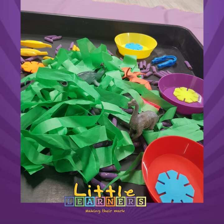 Dinosaur Play Tuff Tray Ideas